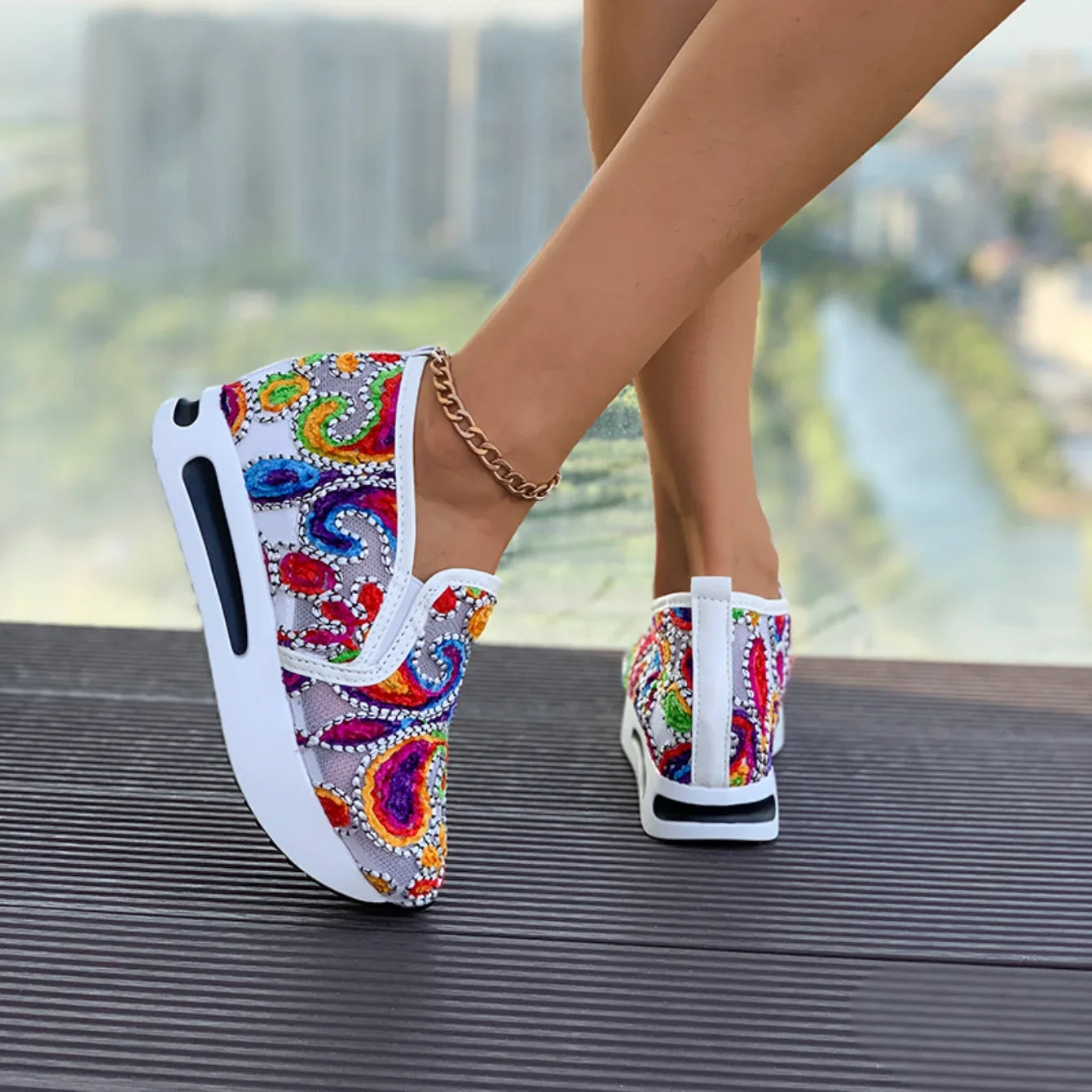Women Sneakers Spring Autumn Slip on Casual Shoes for Women Embroidery Thick Platform Sneakers Women Breathable Mesh Loafers