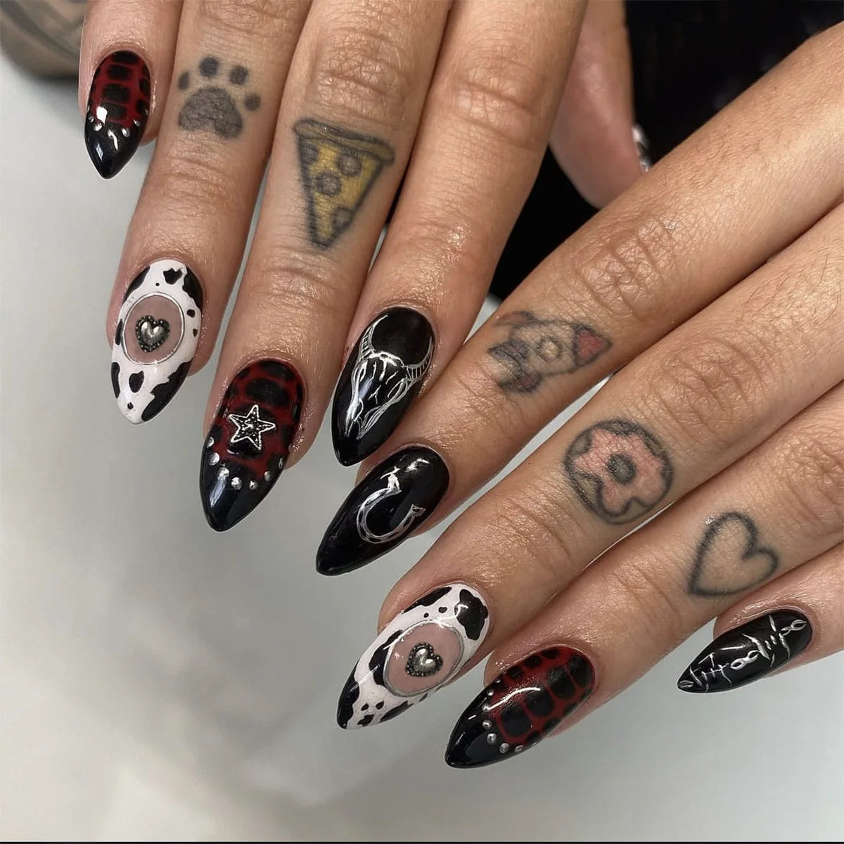 French Fake Nails Red Five-pointed Star False Nails Full Cover Press on Nail Tips y2k Nail Art Almond Artificial Nail Patches