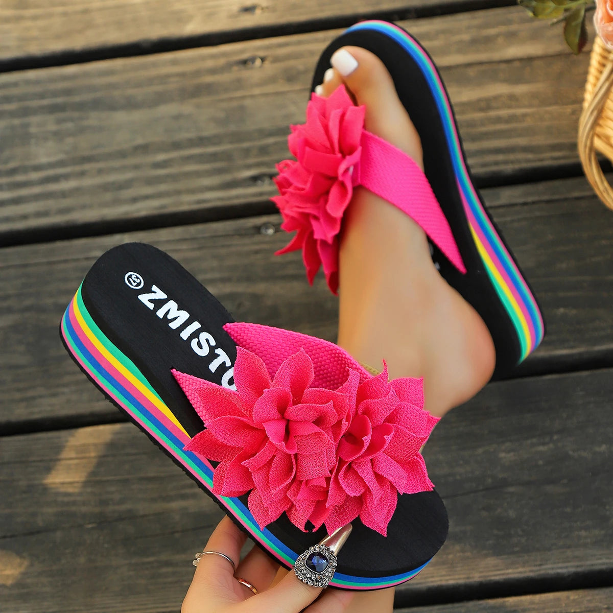 Big Flower Decor Wedge Flip Flops Women 2025 Summer Rainbow Thick Bottom Beach Slippers Woman Light Non Slip Platform Sandals