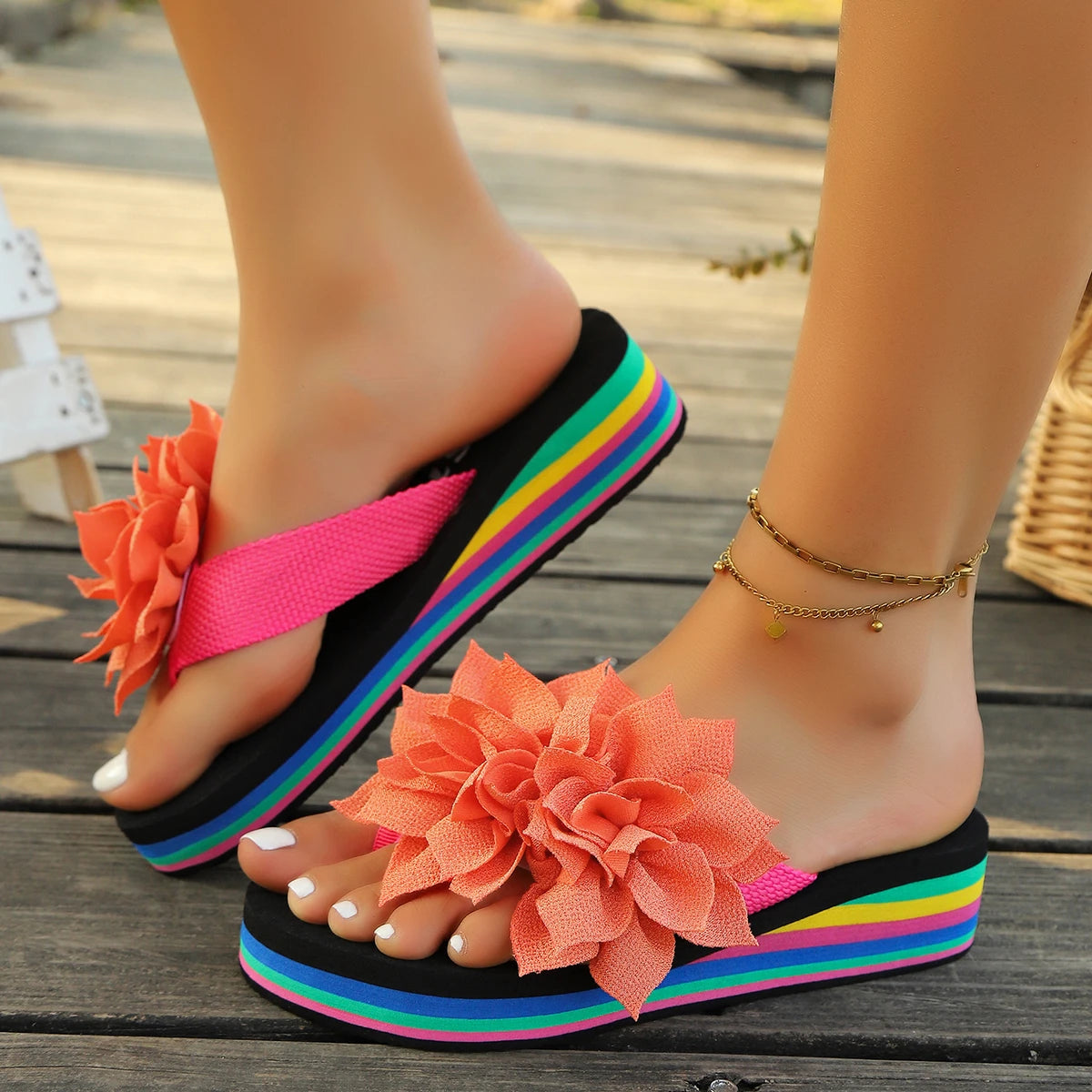 Big Flower Decor Wedge Flip Flops Women 2025 Summer Rainbow Thick Bottom Beach Slippers Woman Light Non Slip Platform Sandals
